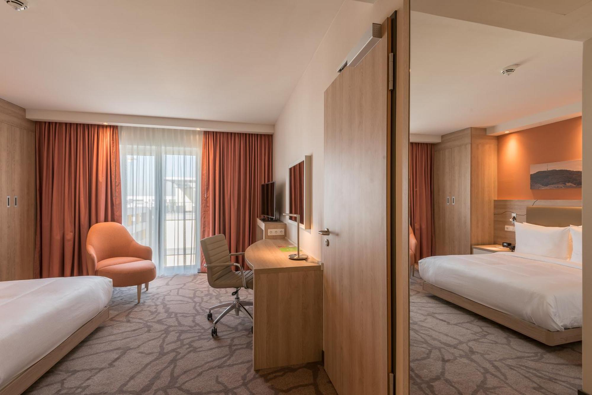 Hampton By Hilton