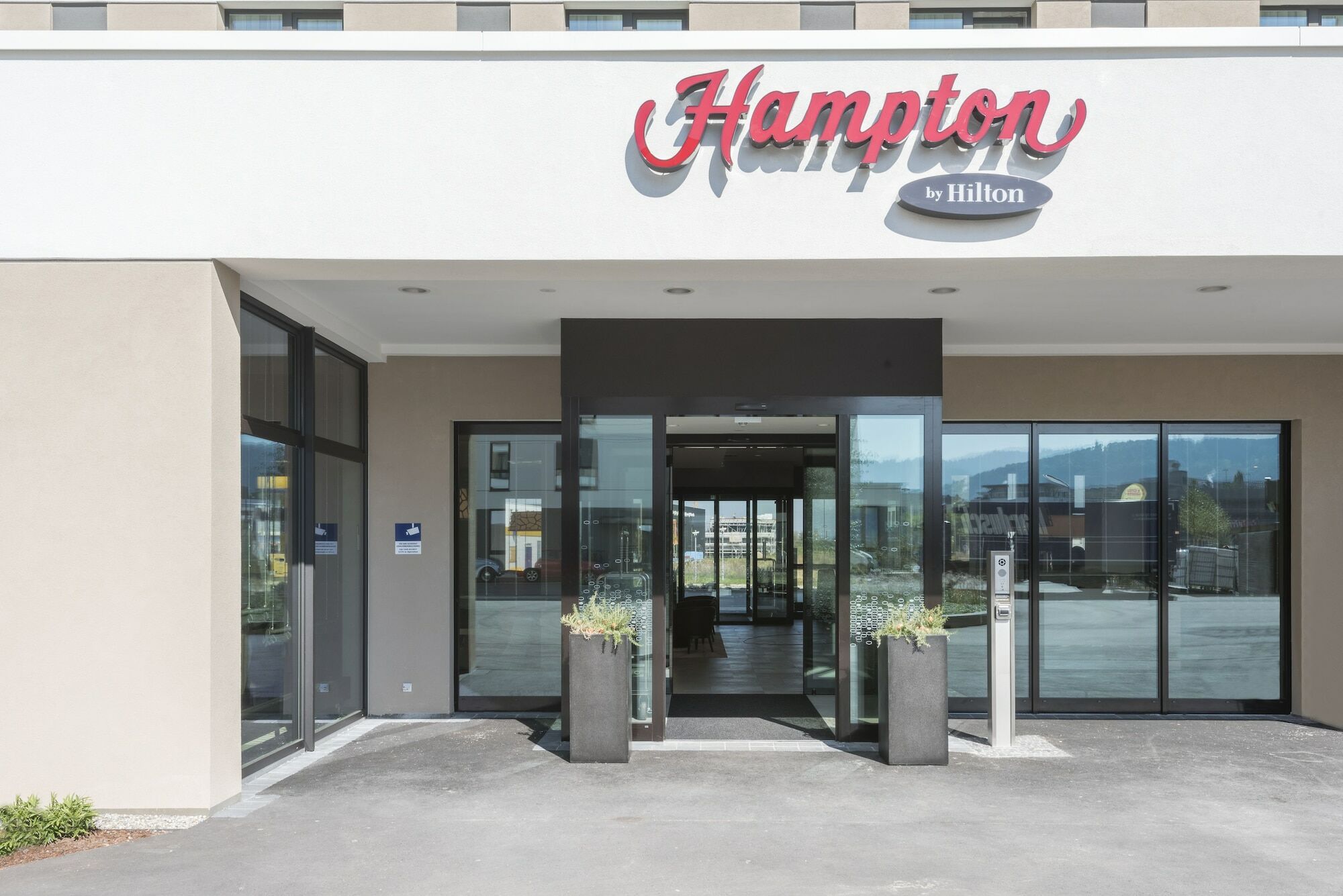 Hampton By Hilton 3*